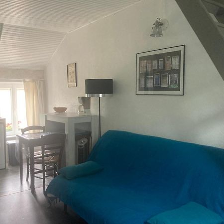 Вилла Logis Cote Cour Varennes-les-Narcy Экстерьер фото
